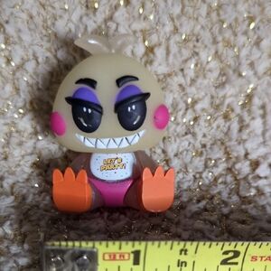 Rare Five Nights At Freddy's CHICA Mystery Mini Figure Glow in the Dark 2016